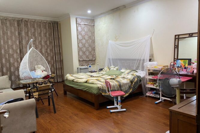 ban biet thu 198m2 mat duong doi ciputra 10