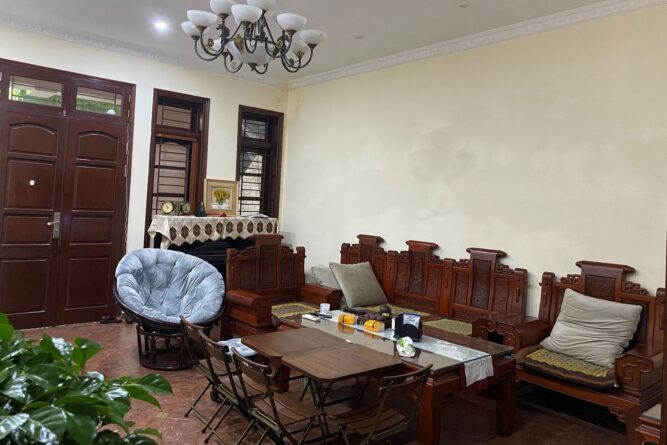 ban biet thu 198m2 mat duong doi ciputra 13