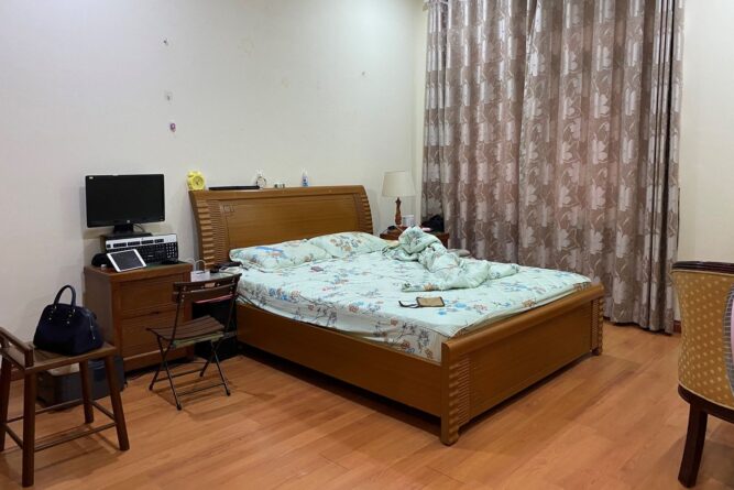 ban biet thu 198m2 mat duong doi ciputra 6