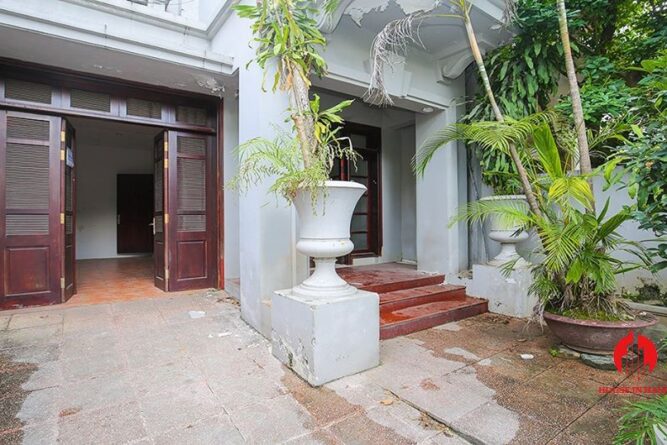 ban biet thu c2 ciputra 17