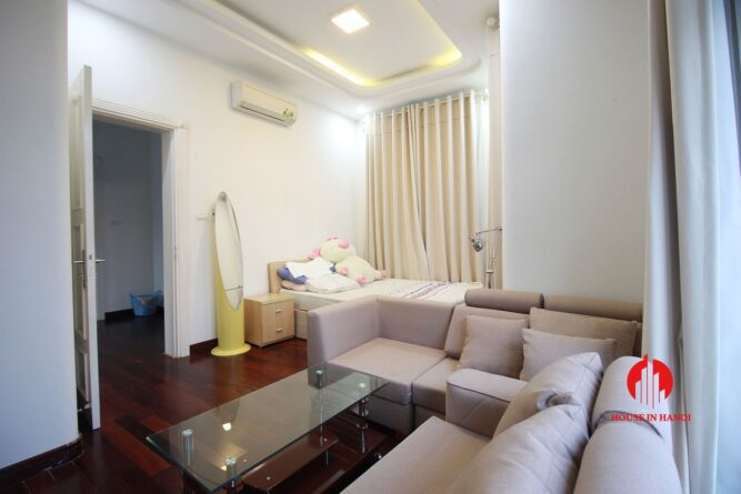 ban biet thu lo goc khu c ciputra 1