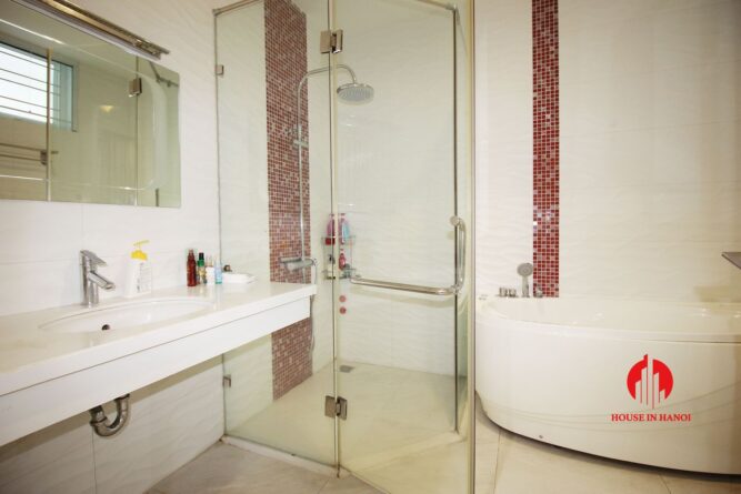 ban biet thu lo goc khu c ciputra 21