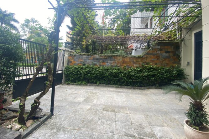 ban biet thu to duong doi khu d2 ciputra 1 scaled