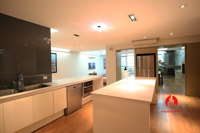 ban penthouse ciputra 2