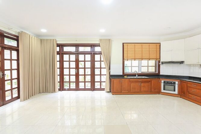 cho thue biet thu khu g ciputra gan unis 8