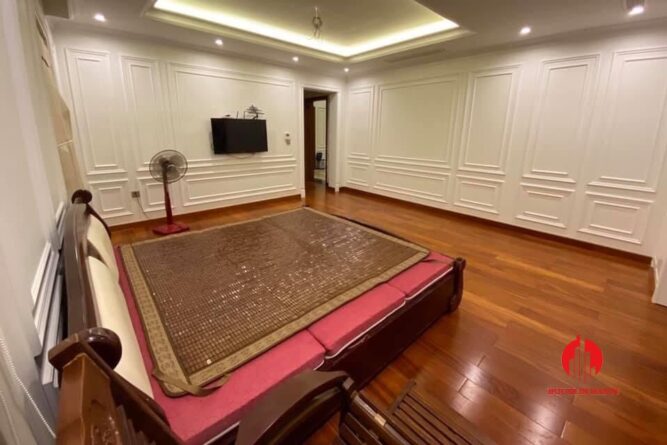 cho thue biet thu to dep vinhomes riverside 15