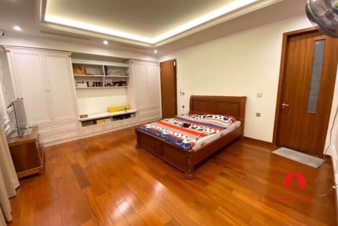 cho thue biet thu to dep vinhomes riverside 3