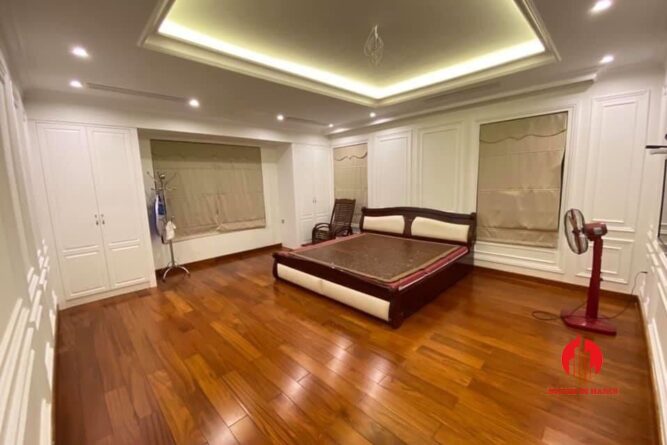 cho thue biet thu to dep vinhomes riverside 4