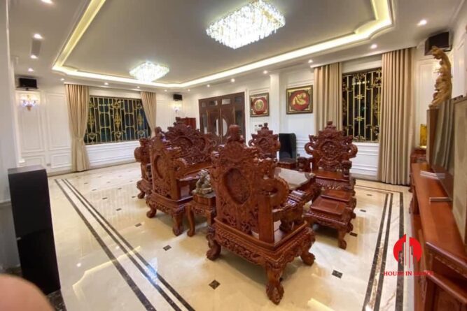 cho thue biet thu to dep vinhomes riverside 6