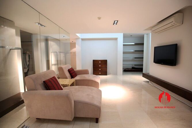 cho thue penthouse ciputra 5