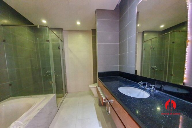 rental in vinhomes riverside hoa sua villa 11