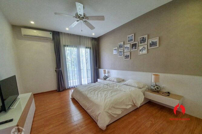 rental in vinhomes riverside hoa sua villa 12