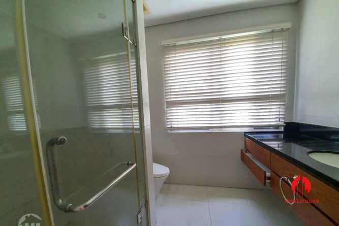 rental in vinhomes riverside hoa sua villa 13