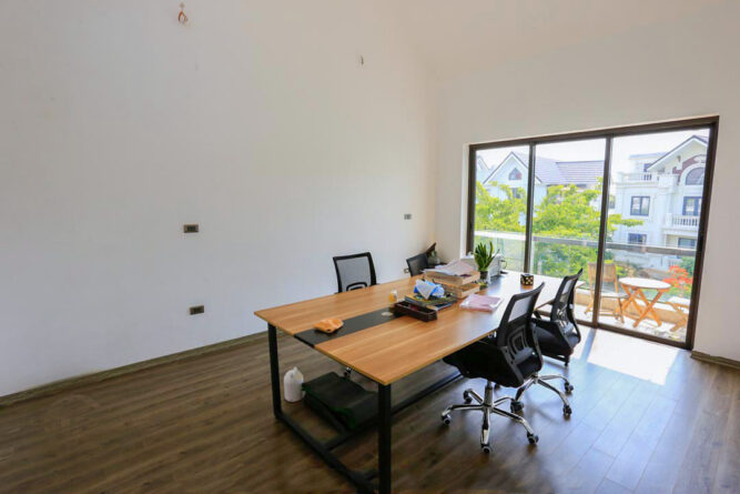 thue biet thu be boi vinhomes riverside 19