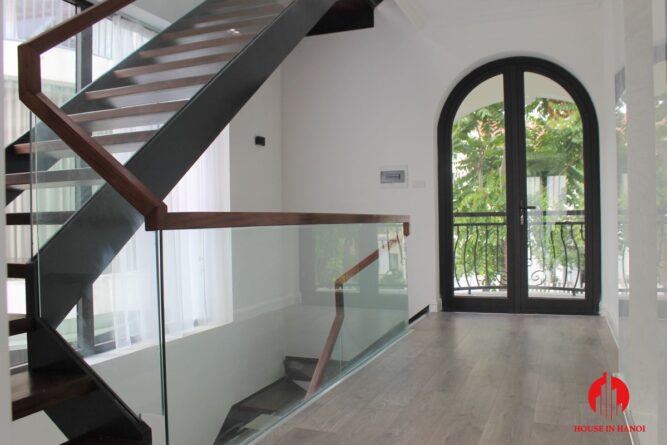 thue biet thu hoa phuong vinhomes riverside long bien 12