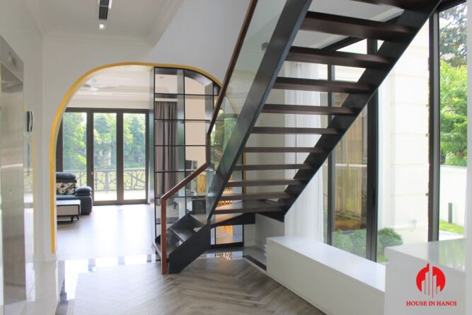 thue biet thu hoa phuong vinhomes riverside long bien 15