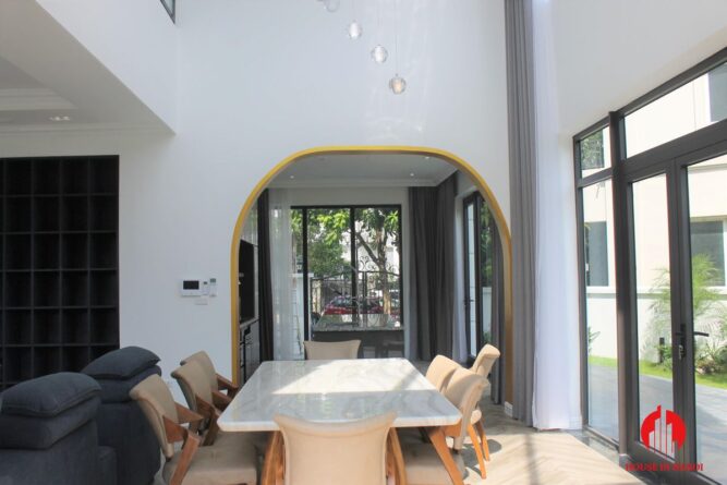 thue biet thu hoa phuong vinhomes riverside long bien 3