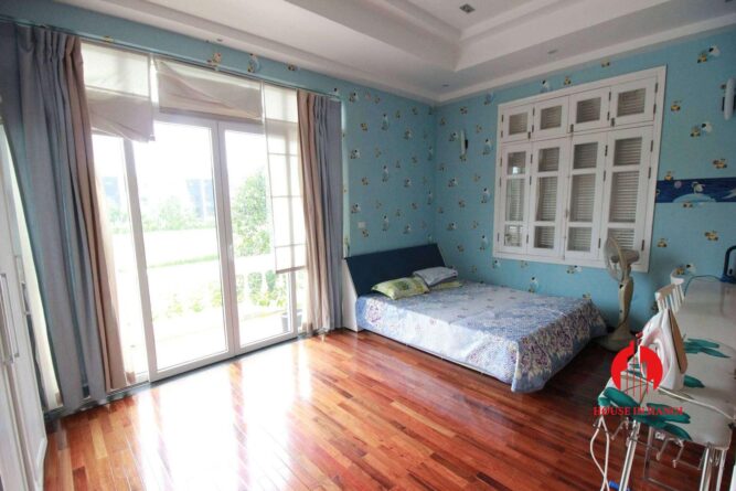 thue biet thu phong cach chau au ciputra 1