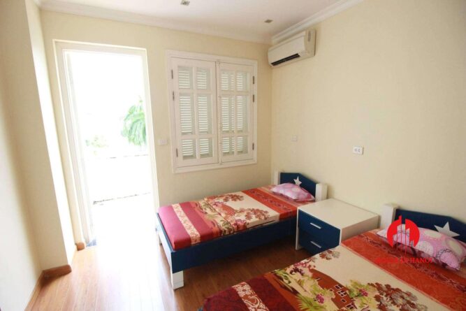 thue biet thu phong cach chau au ciputra 15