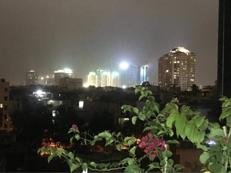 bán nhà lô góc đường xuân la đẹp 4