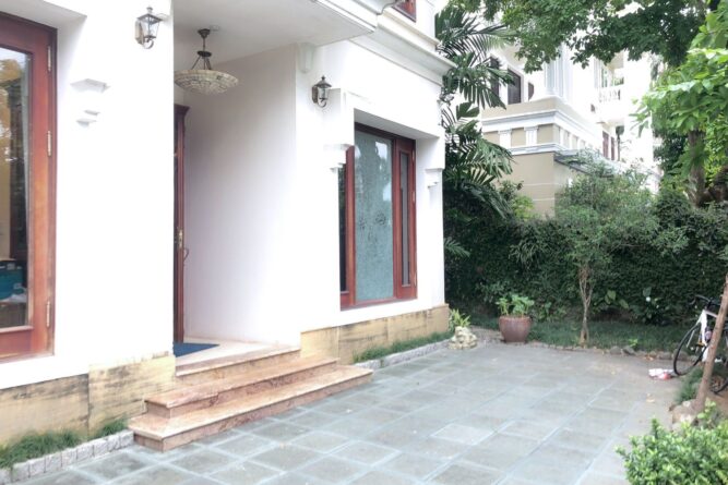 bán biệt thự c5 ciputra 382m2 27