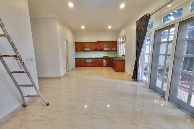 bán biệt thự góc khu c ciputra 25