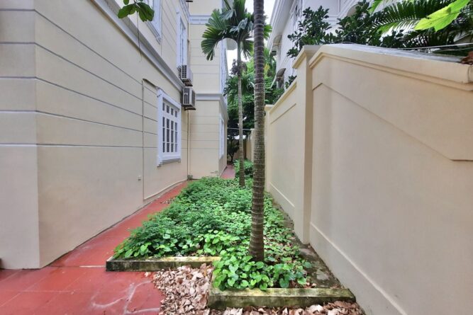 bán biệt thự góc khu c ciputra 34