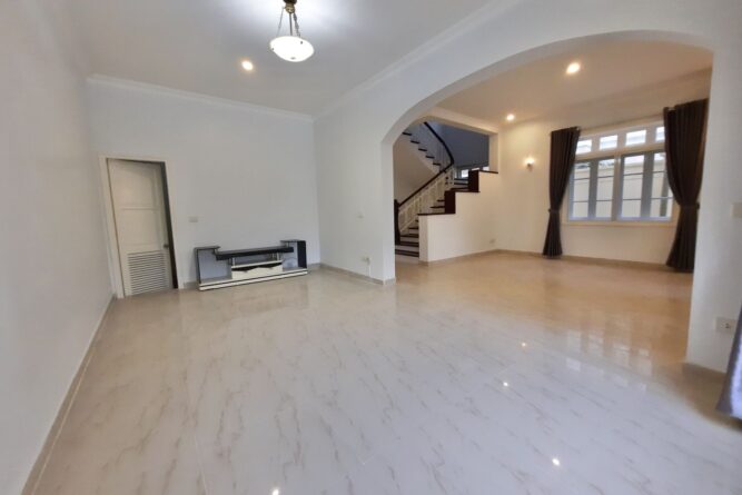 bán biệt thự góc khu c ciputra 4