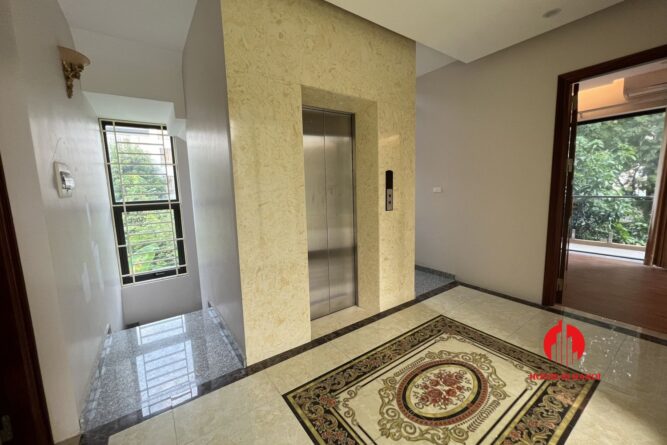 cho thuê biệt thụ đẹp vườn đào tây hồ 15