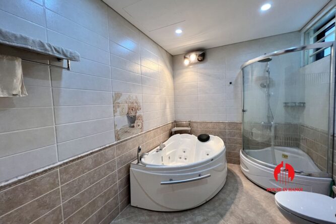 cho thuê biệt thụ đẹp vườn đào tây hồ 2