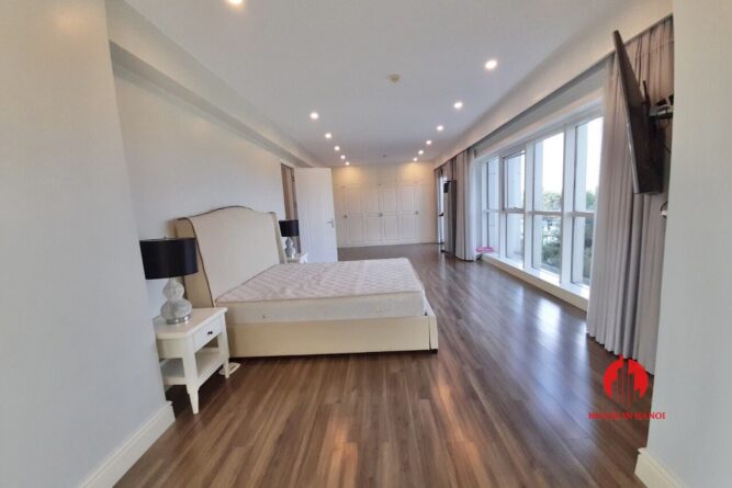 cho thuê căn hộ 267m2 ciputra view bể bơi 11