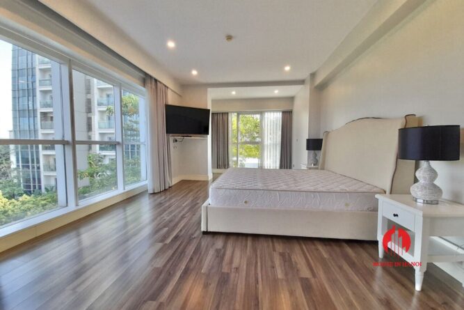 cho thuê căn hộ 267m2 ciputra view bể bơi 15