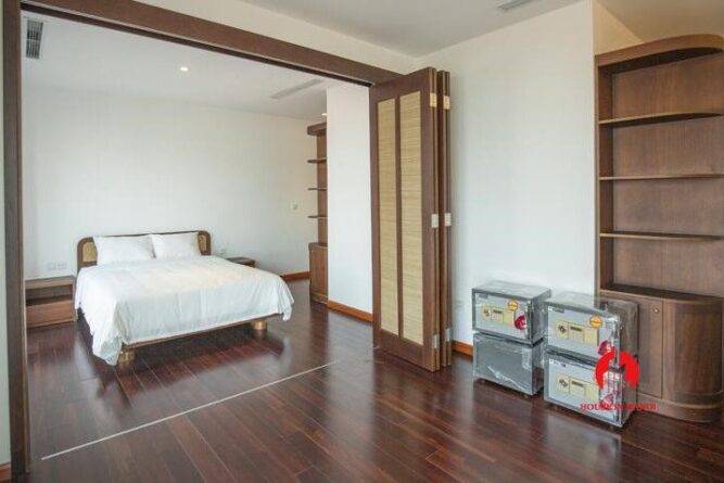 cho thuê căn hộ 4 ngủ view hồ từ hoa tây hồ 17