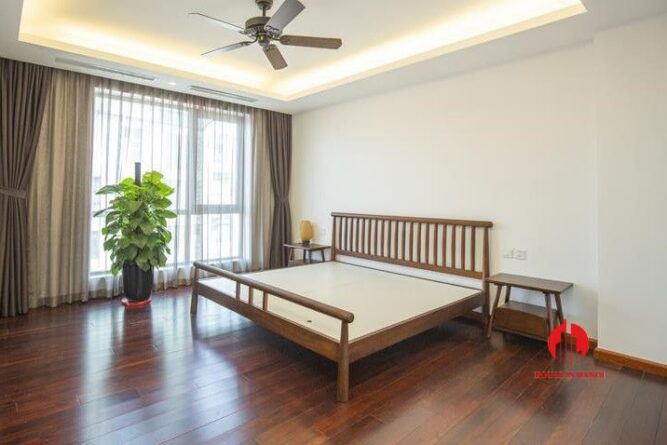 cho thuê căn hộ 4 ngủ view hồ từ hoa tây hồ 22