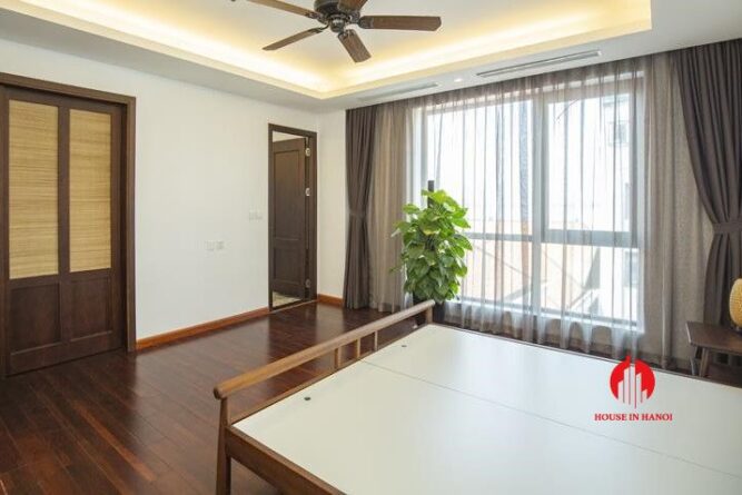 cho thuê căn hộ 4 ngủ view hồ từ hoa tây hồ 23