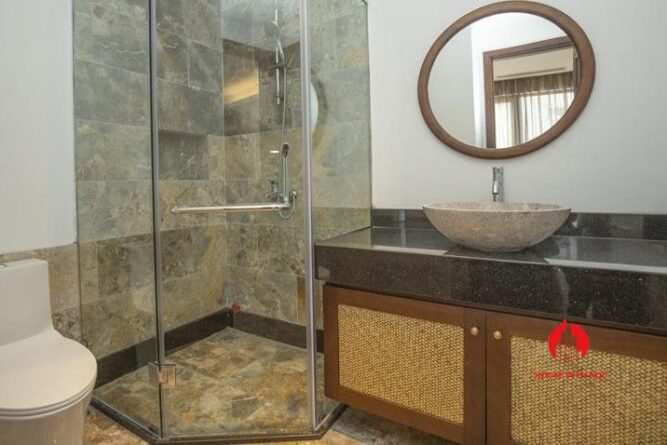 cho thuê căn hộ 4 ngủ view hồ từ hoa tây hồ 28