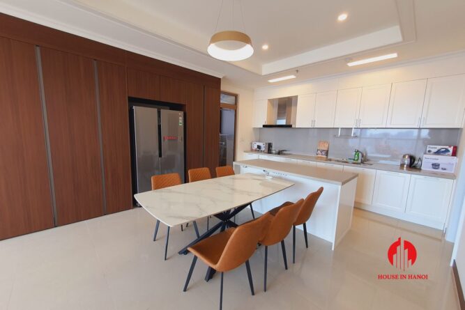 cho thuê căn hộ 4 phòng ngủ starlake 12