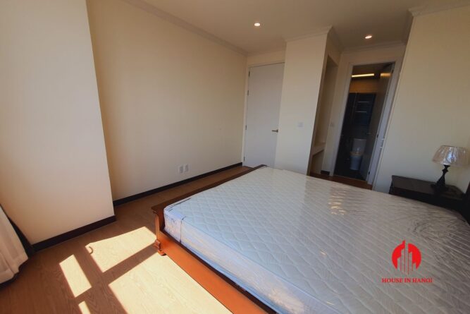 cho thuê căn hộ 4 phòng ngủ starlake 15