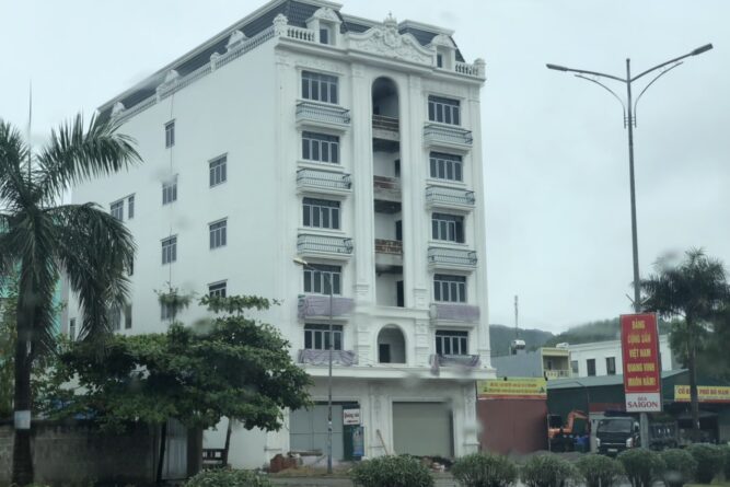 bán khách sạn 5 sao hạ long