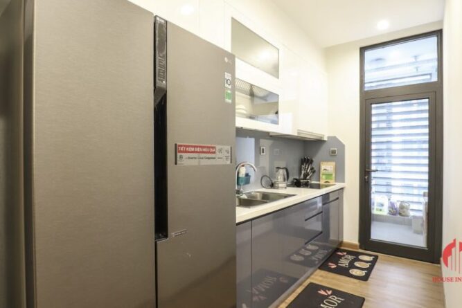 ban can ho goc 3 phong ngu metropolis 6