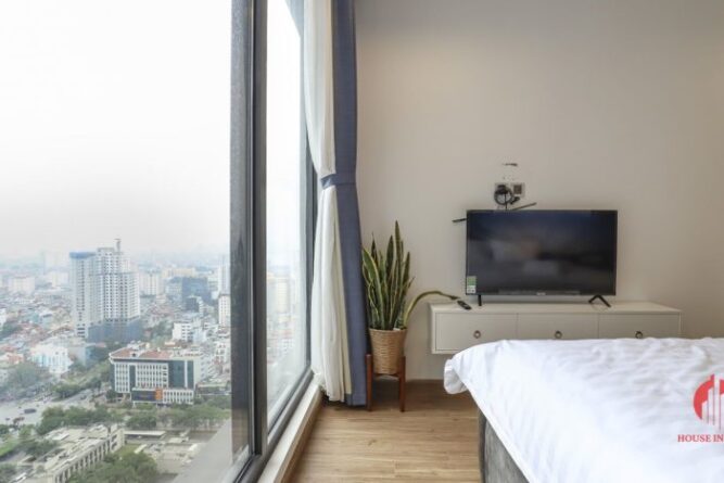 ban can ho goc 3 phong ngu metropolis 8