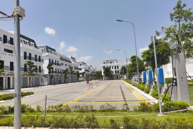 ban shophouse pg 25 vincom thai hoa 9