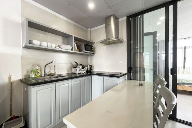 Cho thuê căn hộ 1N1VS tầng 7 tại Đặng Thai Mai