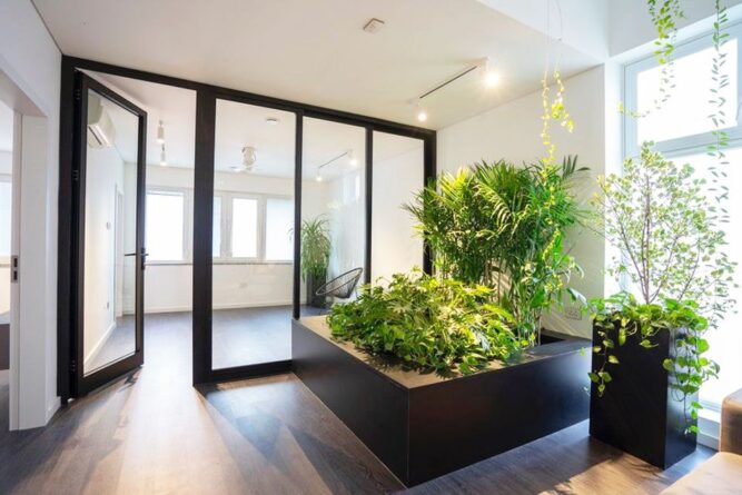 Cho thuê căn hộ 4 ngủ tại Âu Cơ sang trọng và rộng rãi (10)