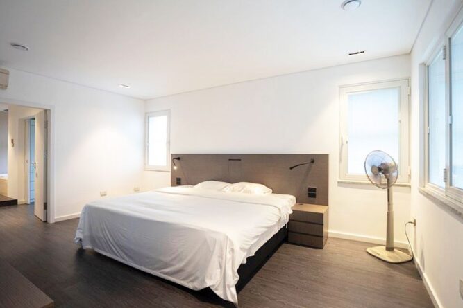 Cho thuê căn hộ 4 ngủ tại Âu Cơ sang trọng và rộng rãi (14)