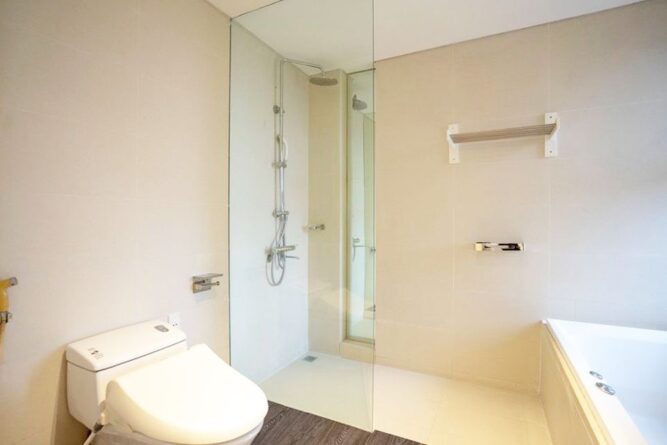 Cho thuê căn hộ 4 ngủ tại Âu Cơ sang trọng và rộng rãi (18)