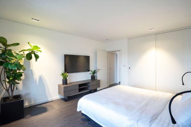 Cho thuê căn hộ 4 ngủ tại Âu Cơ sang trọng và rộng rãi (23)