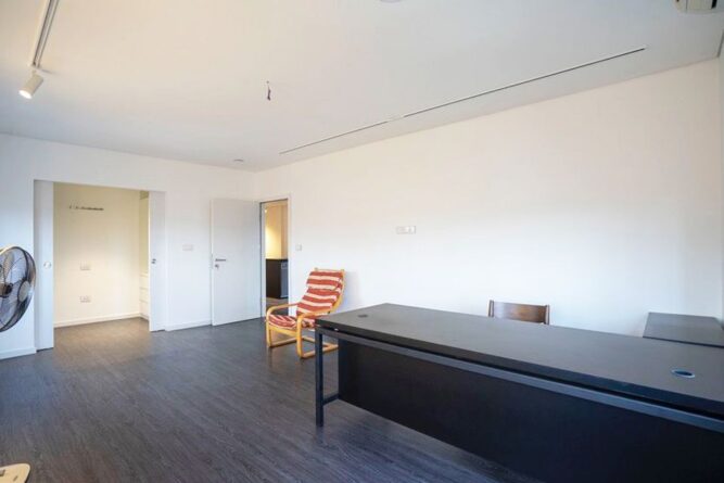 Cho thuê căn hộ 4 ngủ tại Âu Cơ sang trọng và rộng rãi (25)