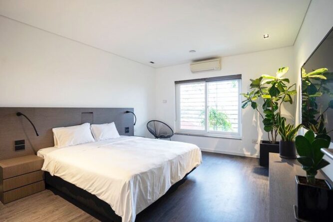 Cho thuê căn hộ 4 ngủ tại Âu Cơ sang trọng và rộng rãi (5)