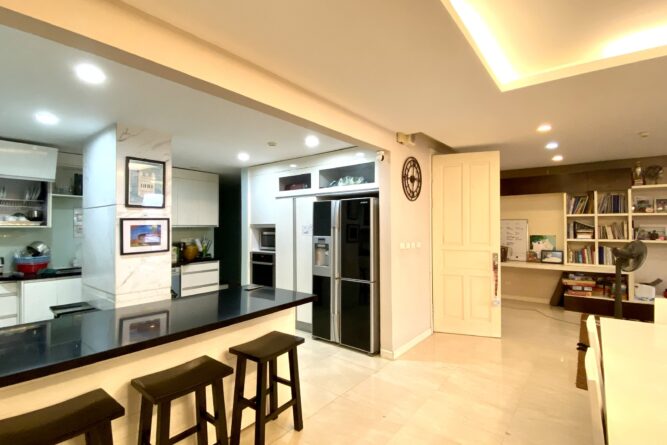 Bán căn hộ chung cư Ciputra rộng 183m2 giá 8.7 tỷ